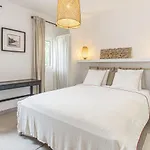 Estoril Contemporary Garden Villa By Cadenzalux